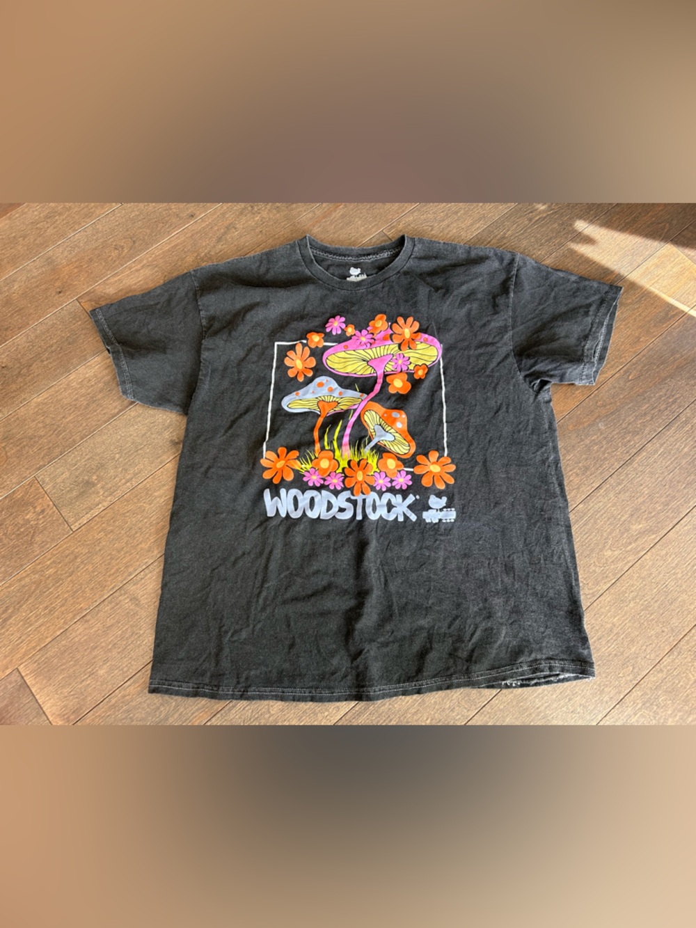 Woodstock‎ neon mushroom T-Shirt